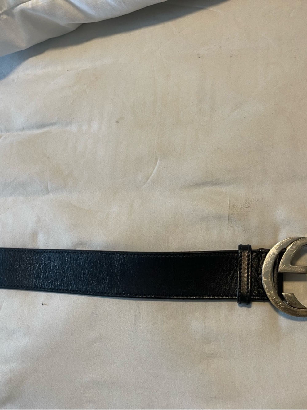 Authentic Gucci Designer Black Leather Belt with Silver Logo Buckle - Picture 2 of 3